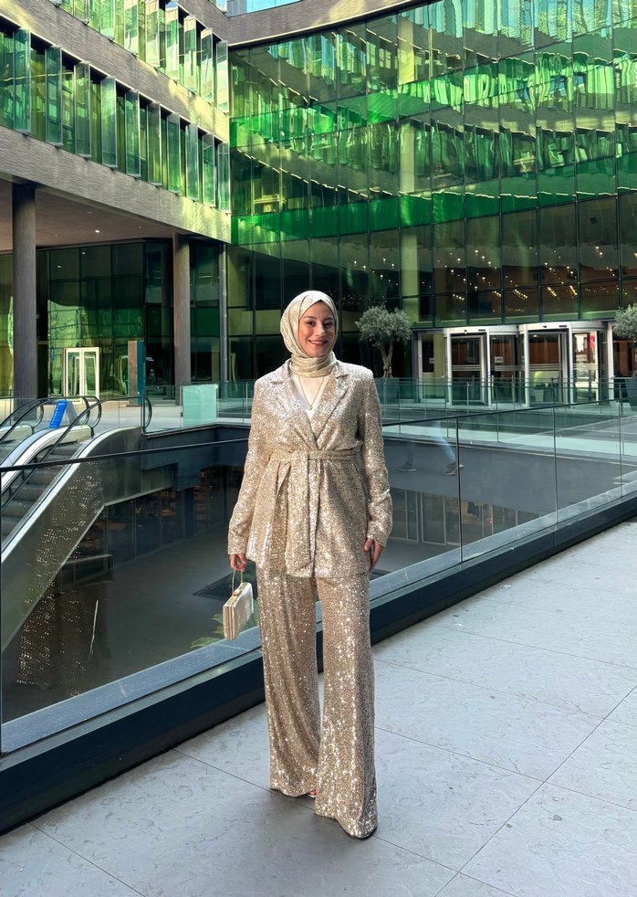 Altın Renk Drapeli Uzun Abiye Elbise - Görsel 2