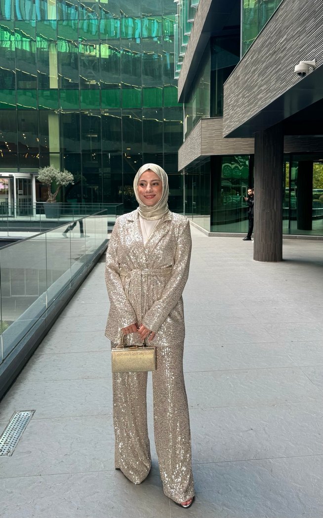 Altın Renk Drapeli Uzun Abiye Elbise - Görsel 3