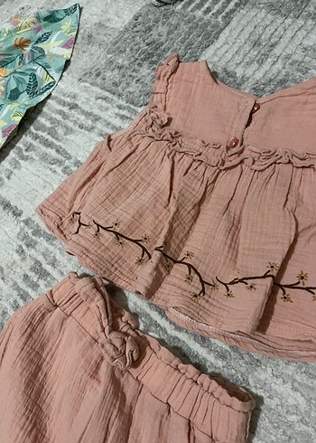 Pembe Nakışlı Fırfırlı Bebek Kız Takımı - Görsel 3