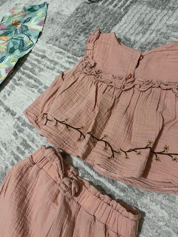 Pembe Nakışlı Fırfırlı Bebek Kız Takımı - Görsel 3