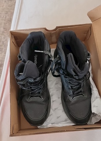 Reebok ürünü