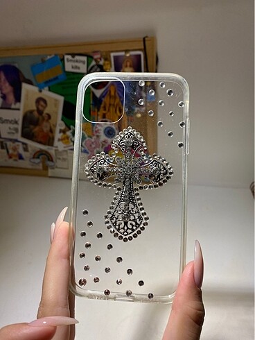 Bershka iphone 11 haç kılıf