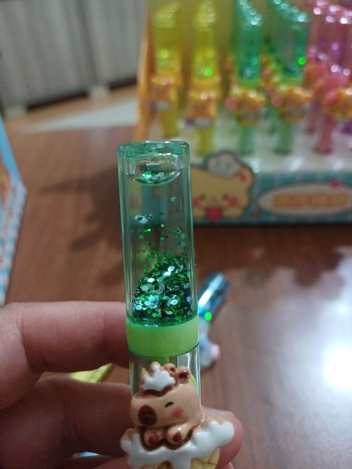 Renkli Capybara Temalı silgi - Görsel 2