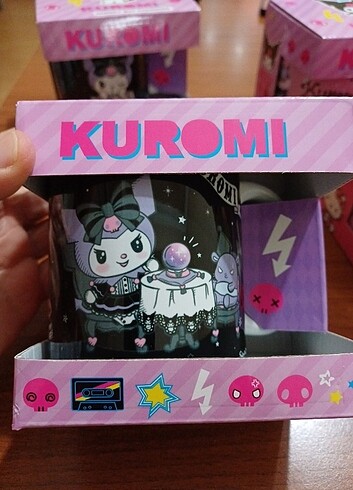 Kuromi ve hello kitty porselen kupa