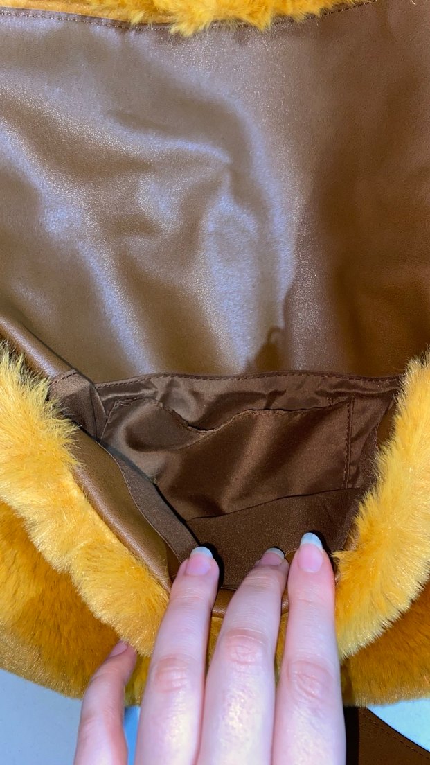 Sarı Kürklü Kadın Omuz Çantası - Görsel 4