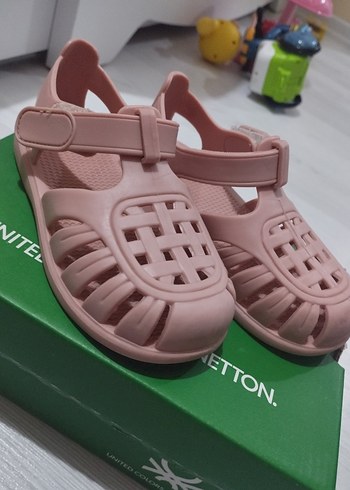 Kız Çocuk Pembe Sandalet