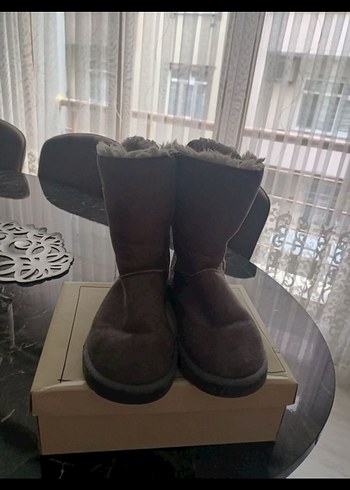 UGG bot