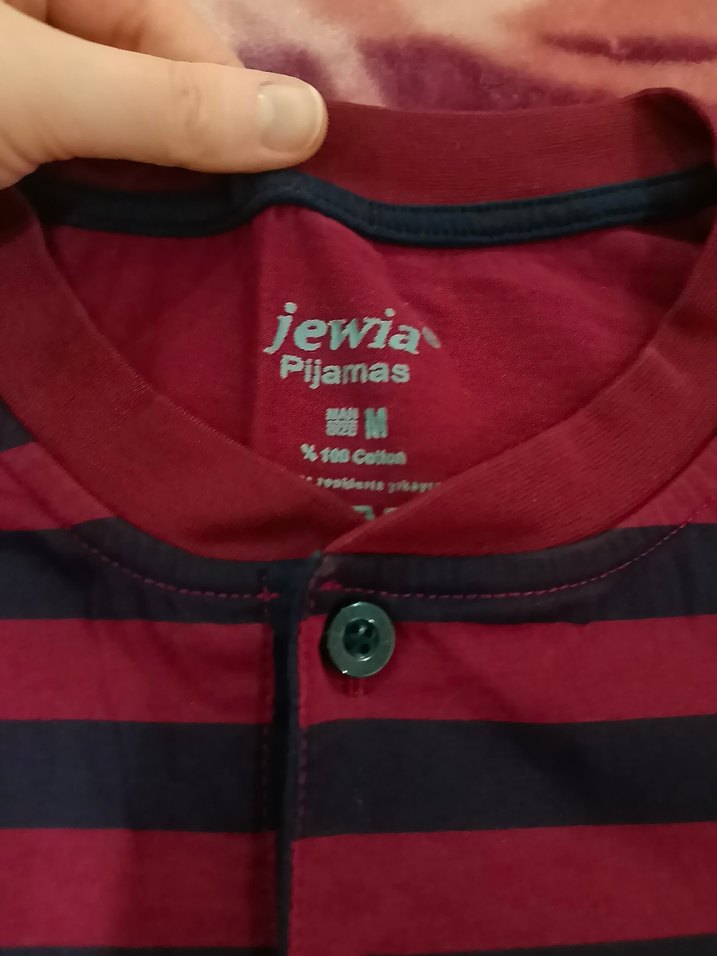 Kırmızı Düğmeli Kısa Kollu pjama takımı - Görsel 2