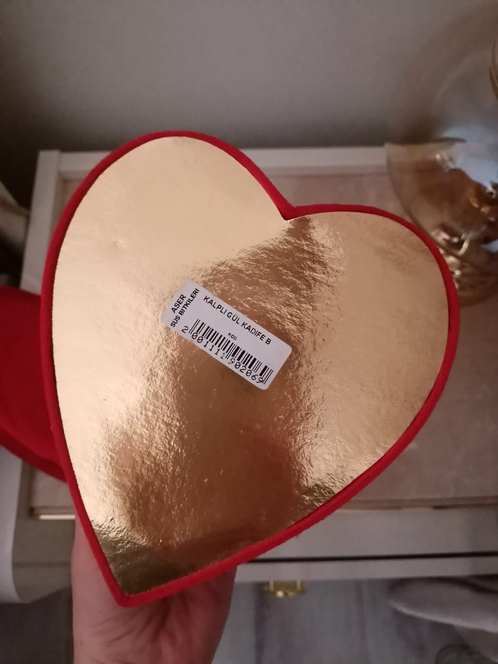 Kırmızı Kalp Şekilli hediyelik kutu - Görsel 4