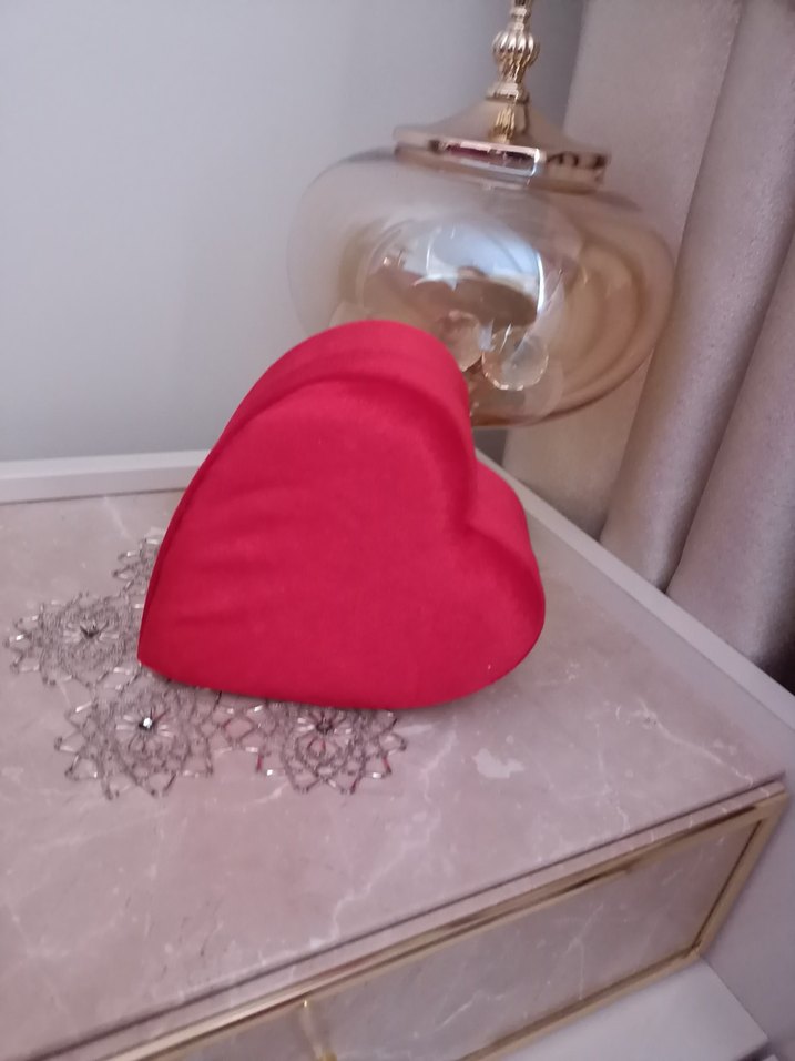 Kırmızı Kalp Şekilli hediyelik kutu - Görsel 5