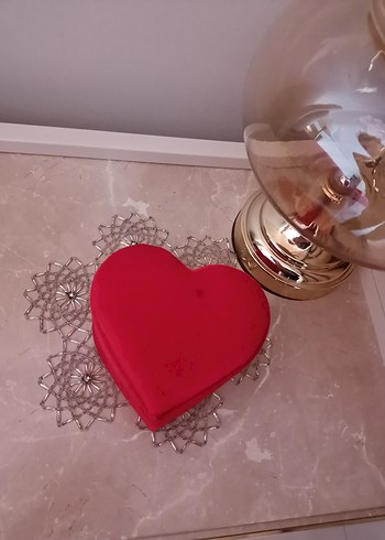 Altın renkli kalp şeklinde hediyelik kutu - Görsel 3