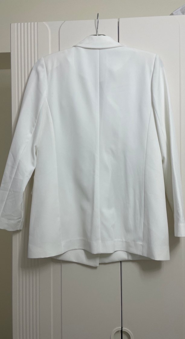 Beyaz Düğmeli Kadın Blazer Ceket - Görsel 3