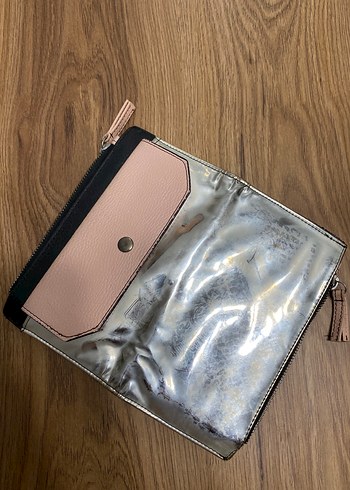 LC Waikiki Gri ve Pembe Deri Fermuarlı Kadın Cüzdanı