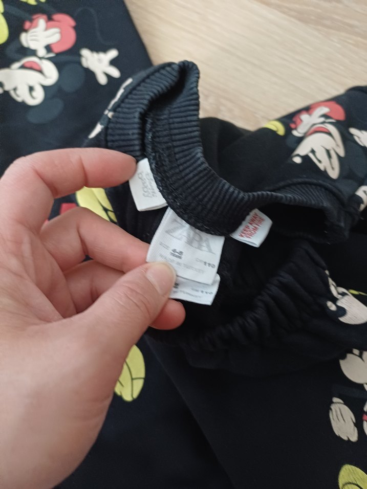 Mickey Mouse Baskılı Siyah Eşofman - Görsel 2