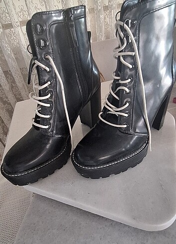 40 Beden siyah Renk Bershka bot