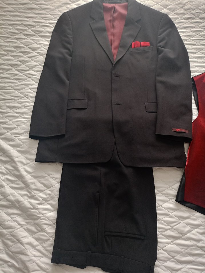 Klasik Kesim Bordo Yelekli Takım Elbise - Görsel 3