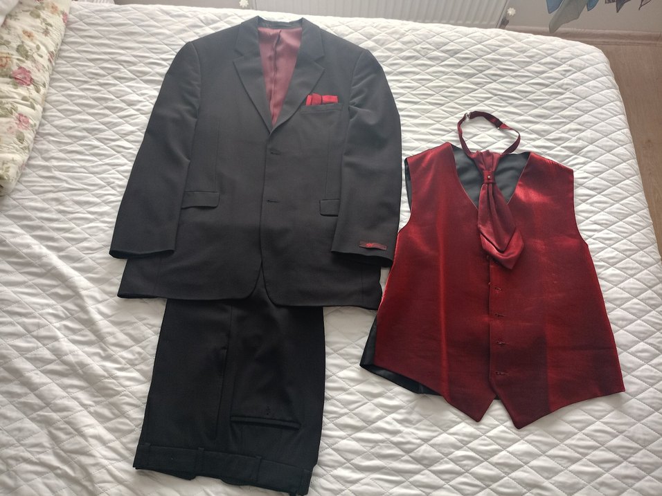 Klasik Kesim Bordo Yelekli Takım Elbise - Görsel 5