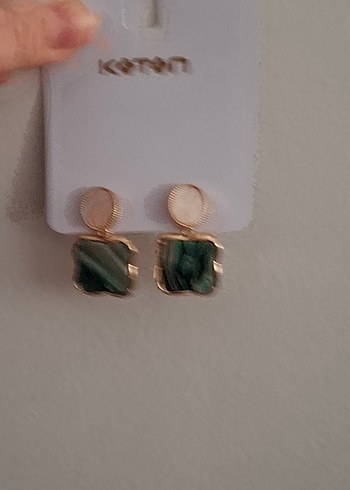 Yeşil taş detaylı yeni sezon küpe - Görsel 2