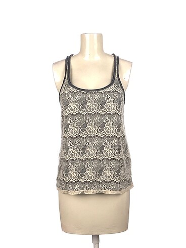 Abercrombie & Fitch T-shirt %70 İndirimli.