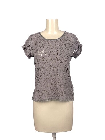 Abercrombie & Fitch T-shirt %70 İndirimli.