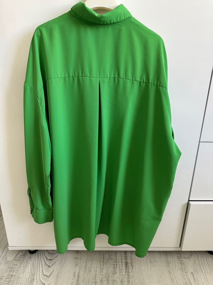 Yeşil Düğmeli Uzun Kollu Salaş Gömlek - Görsel 2