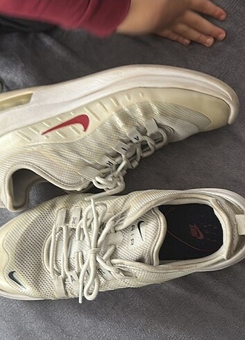 38 Beden Nike air max axis