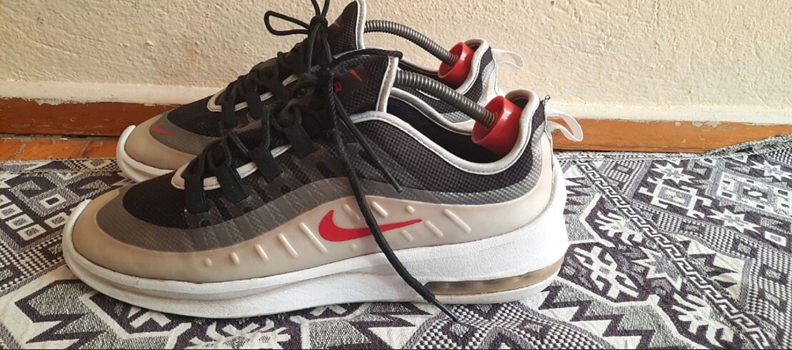 44 Beden Nike air max axis