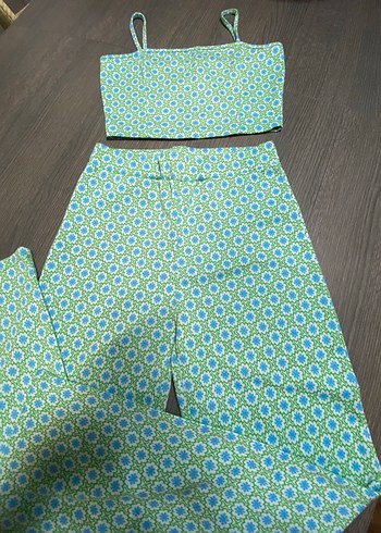 Koton XS pantolon ve askılı crop - Görsel 3