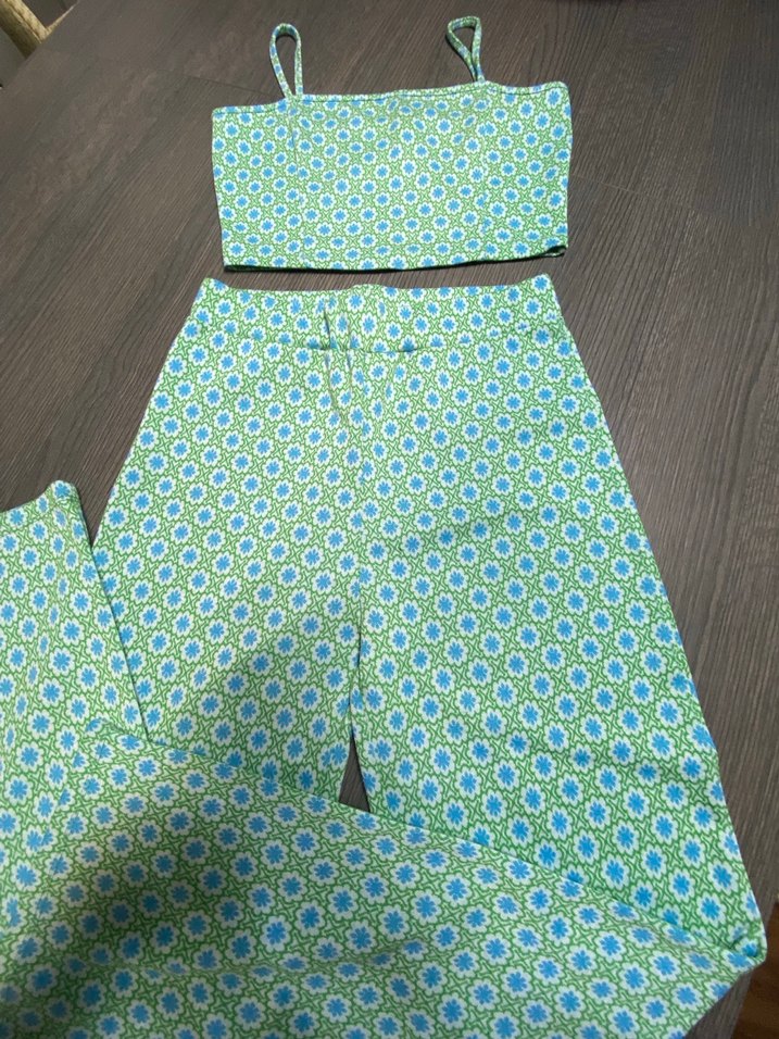 Koton XS pantolon ve askılı crop - Görsel 3