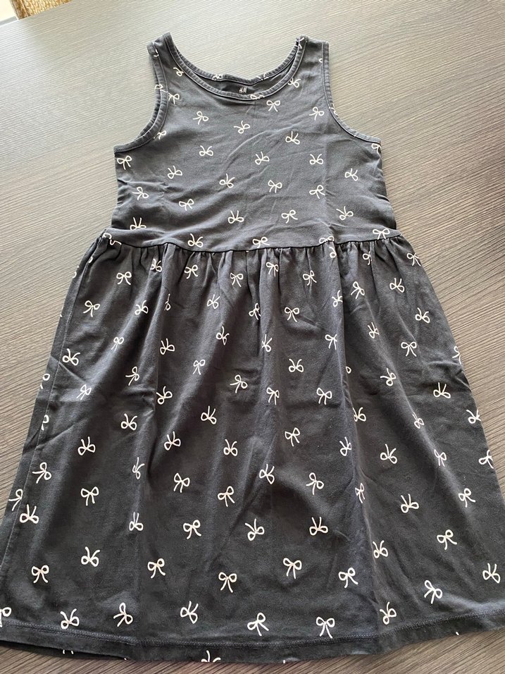 H&M 8-10 yaş Fiyonk Desenli Siyah Elbise - Görsel 3