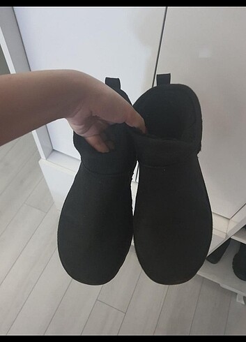 Ugg bot