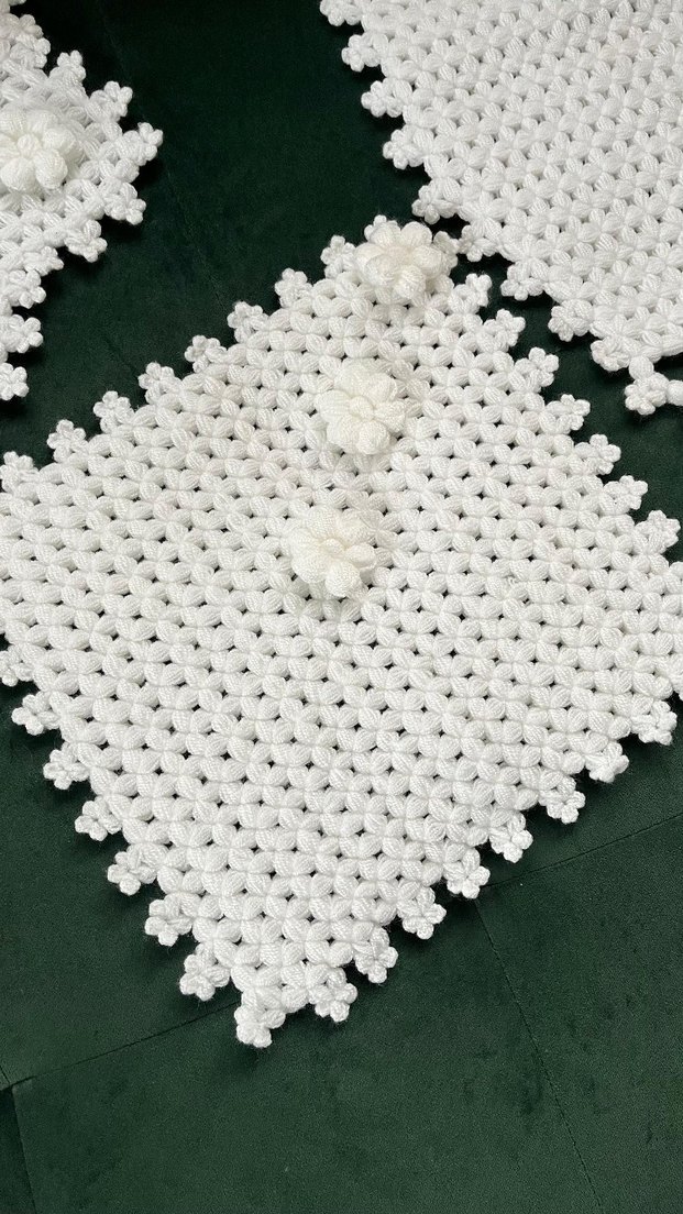 Beyaz El Örgüsü Çiçekli Dantel Seti - Görsel 4