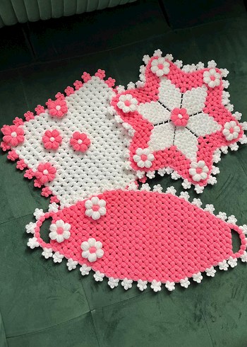 Pembe Beyaz Çiçekli El Örgüsü Set - Görsel 3