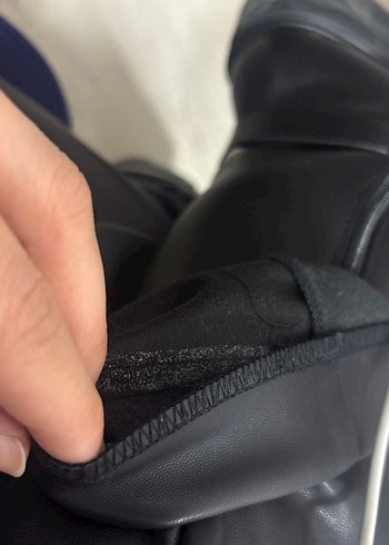 Siyah Deri düz kesim yan fermuarlı pantolon - Görsel 8