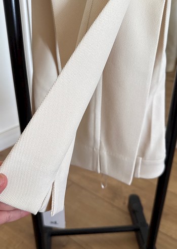 Beyaz Kadın Midi Kumaş Pantolon - Görsel 2