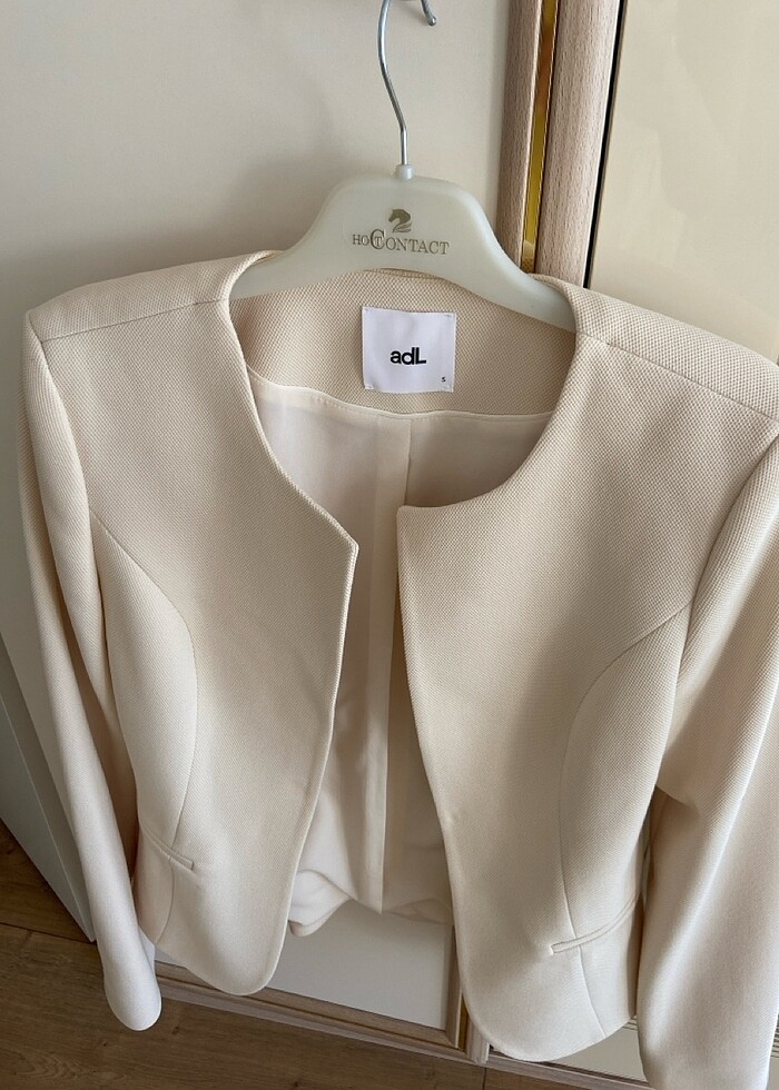 Adl yeni sezon vanilya rengi ceket - Görsel 4