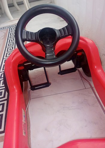  Beden Renk Kırmızı Oyuncak Araba