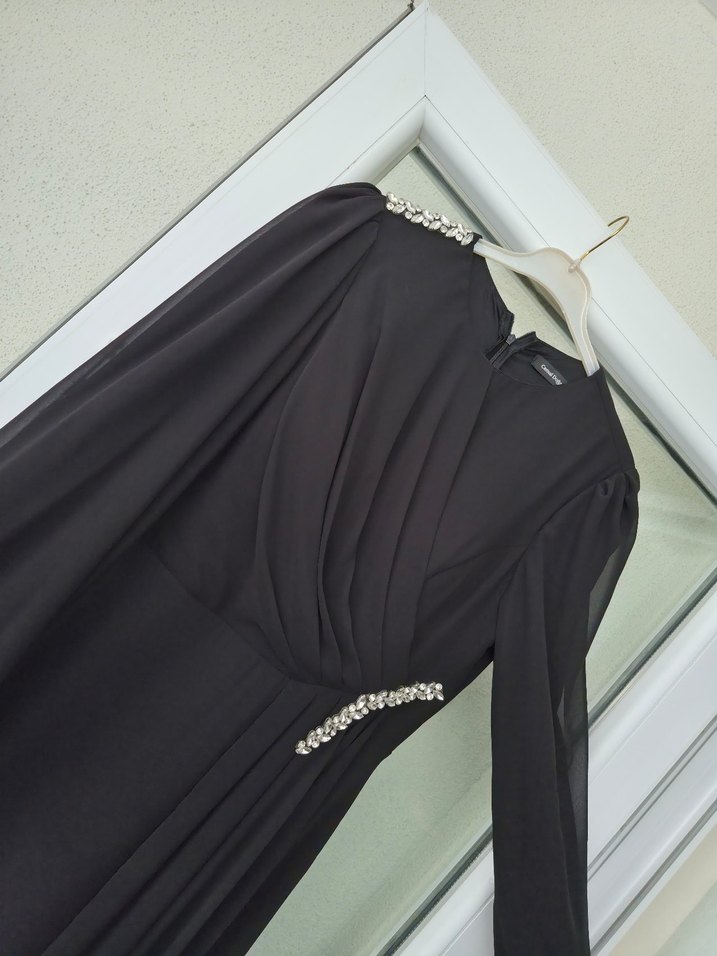 Uzun Siyah Gotik kadın abiye - Görsel 2