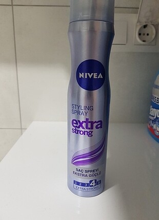 Nivea dondurucu saç spreyi