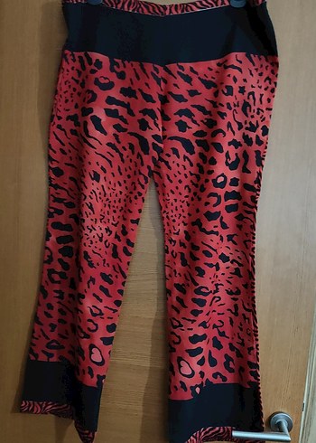 Plaj pantolonu ince tül kumaş kırmızı siyah leopar desenli - Görsel 8