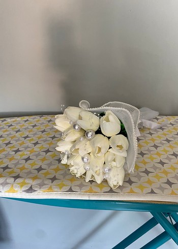 Dantel Detaylı ıslak lale Beyaz Gelin Buketi - Görsel 2