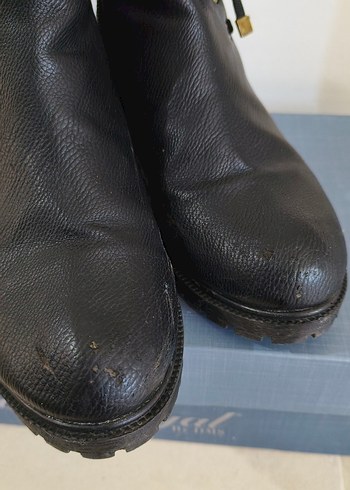 Siyah Deri Kadın Bot - Görsel 4