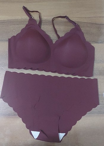 lazer kesim ince
Bordo Minimalist Bohem Sütyen Takımı - Görsel 2