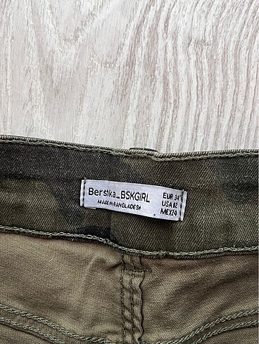xs Beden Bershka mini şort