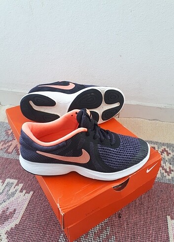Nike Spor Ayakkabı 