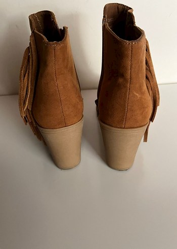 Püsküllü Süet Kadın Botu Blok Topuklu - Görsel 7