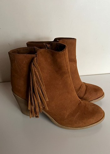 Püsküllü Süet Kadın Botu Blok Topuklu - Görsel 8