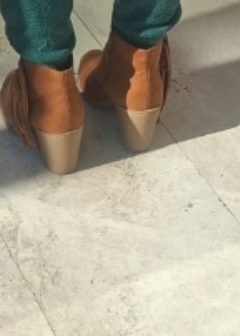 Püsküllü Süet Kadın Botu Blok Topuklu - Görsel 3