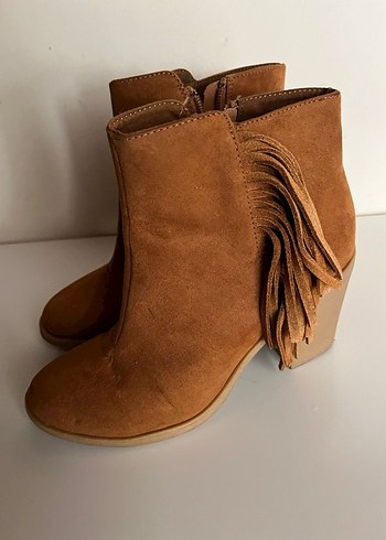 Püsküllü Süet Kadın Botu Blok Topuklu - Görsel 6