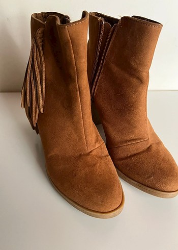 Püsküllü Süet Kadın Botu Blok Topuklu - Görsel 4